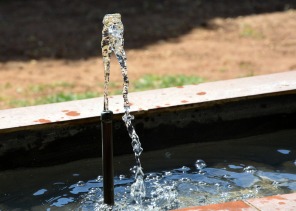 water-fountain-1644781_1280